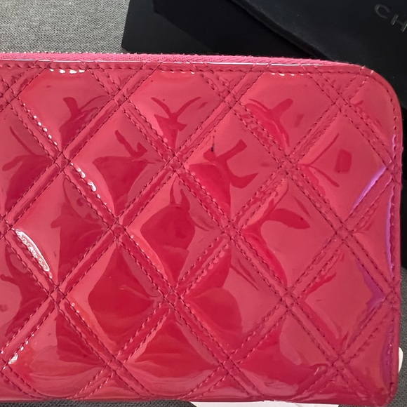 Chanel gusset zip wallet - Picture 13 of 13